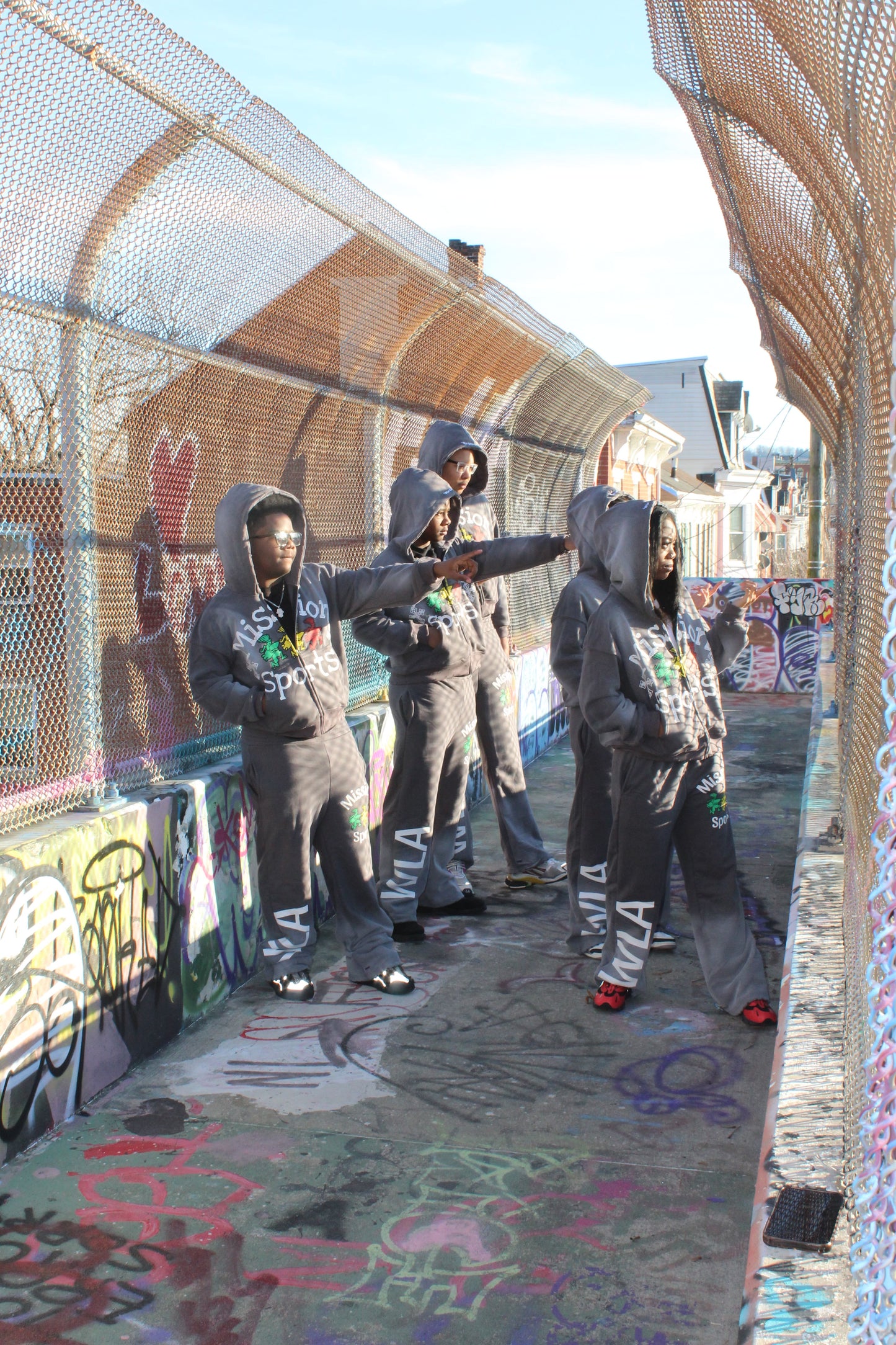 "MISSION SPORTS" SET